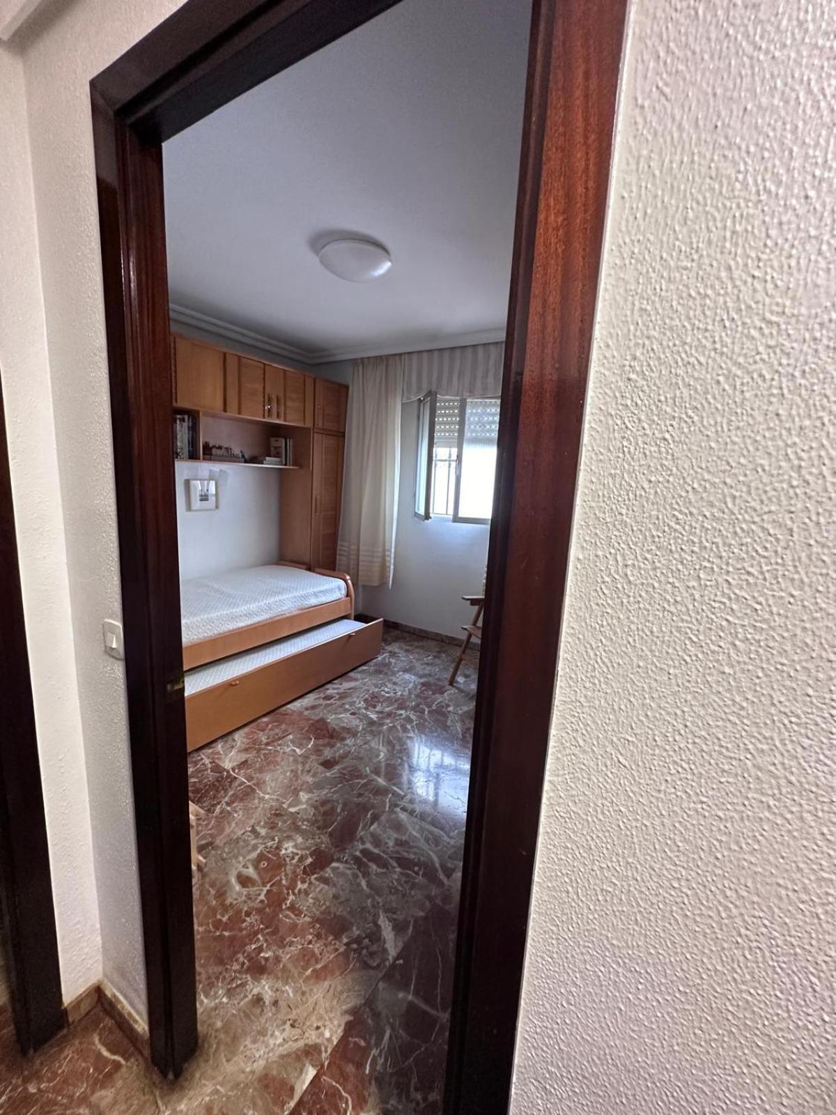 Amplio Apartamento Plaza Nueva Севиля Екстериор снимка