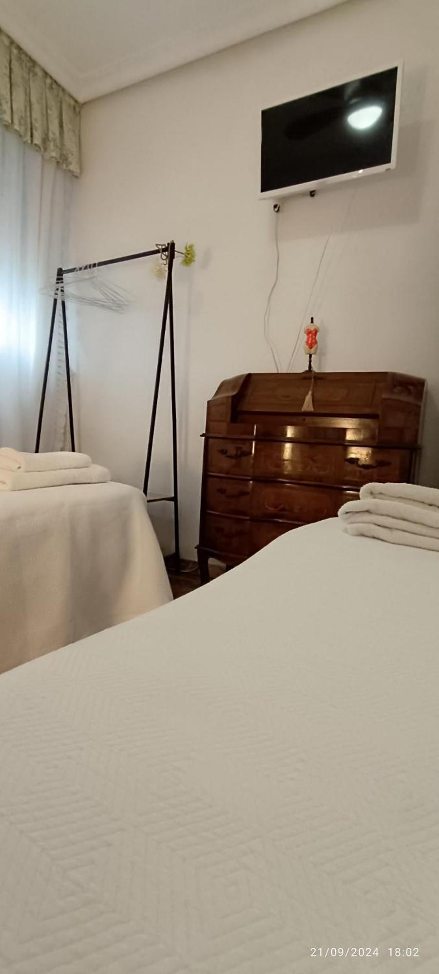 Amplio Apartamento Plaza Nueva Севиля Екстериор снимка
