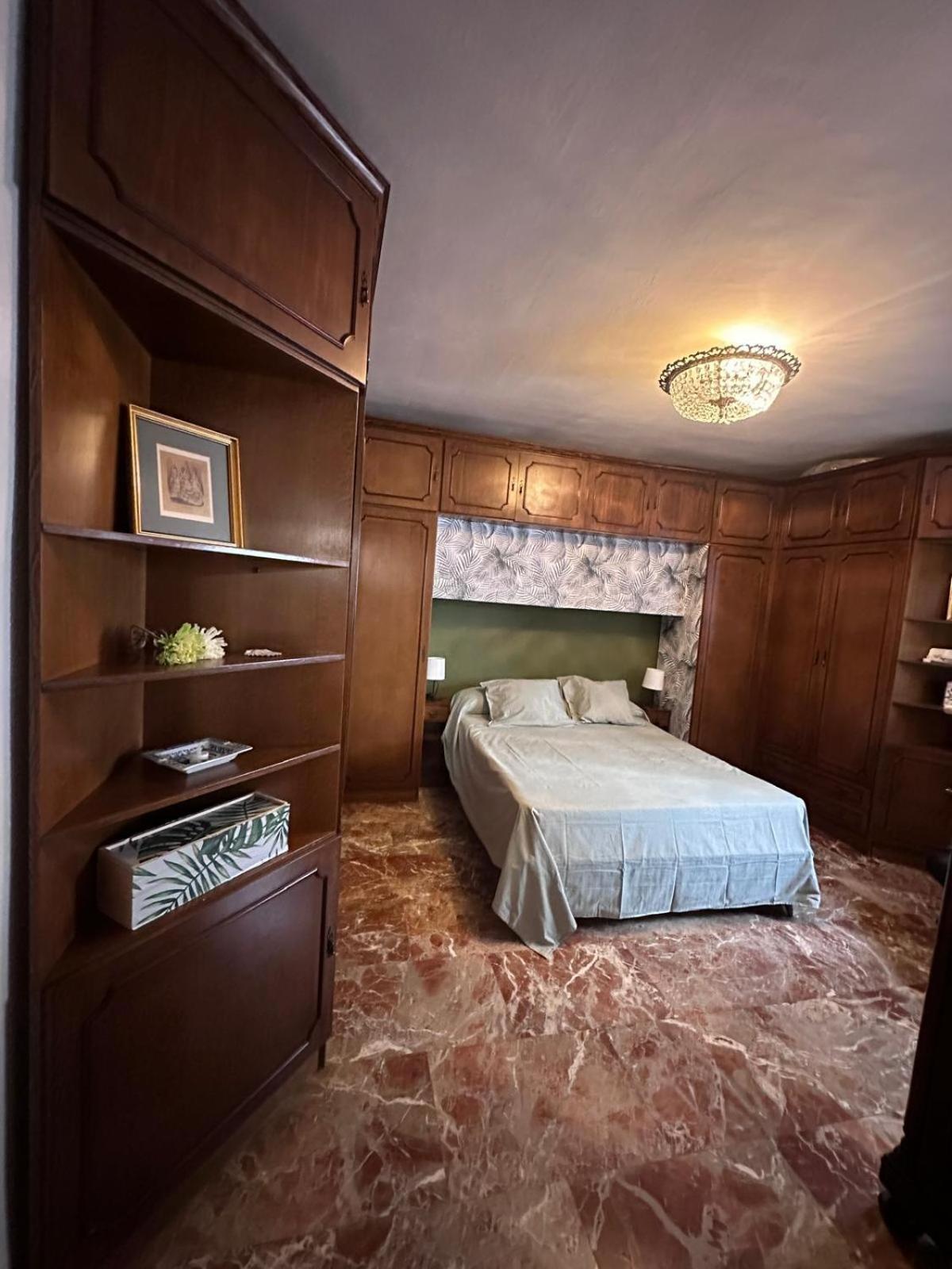 Amplio Apartamento Plaza Nueva Севиля Екстериор снимка