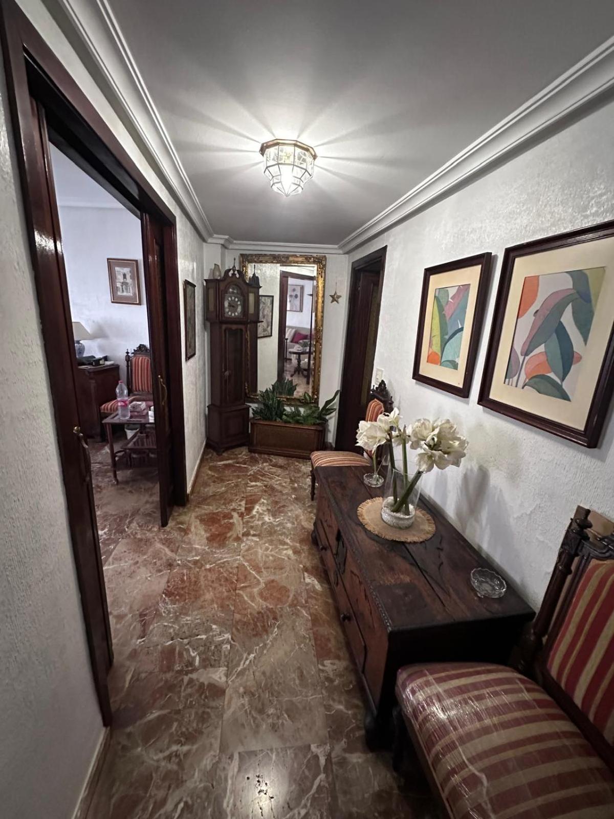 Amplio Apartamento Plaza Nueva Севиля Екстериор снимка